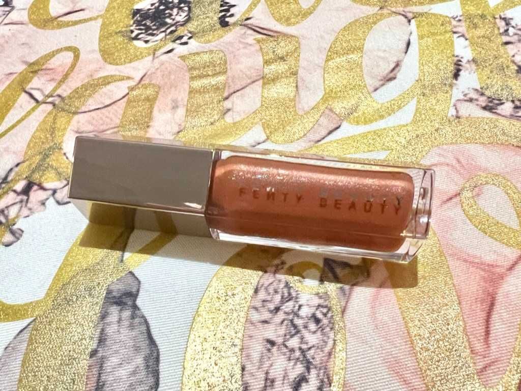 Błyszczyk Fenty Beauty full size nowy, nieużywany Gloss Bomb Glow 9ml