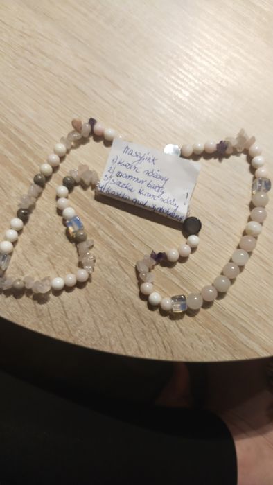 Naszyjnik wieobarwny