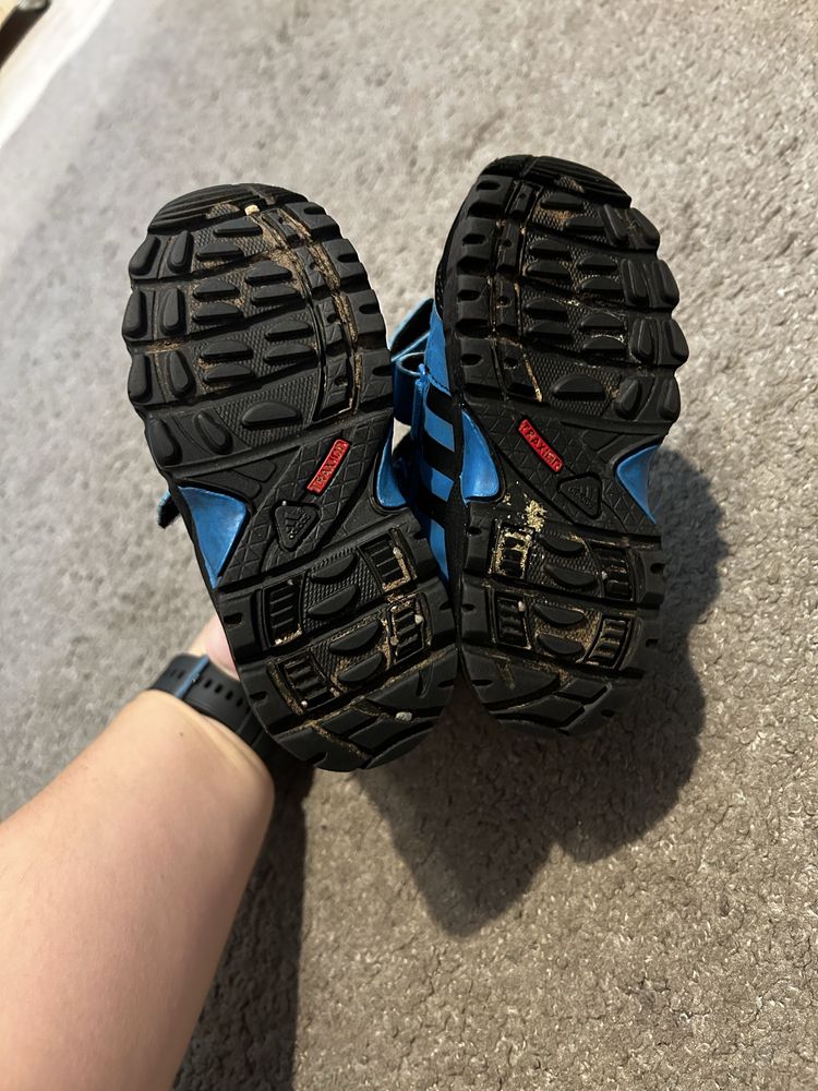 Buty zimowe kozaki adidas dla chłopca 23,5 wkladka ok 14,5 cm