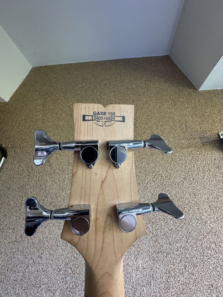 Продам бас гітару Ibanez Gio Soundgear GAXB150