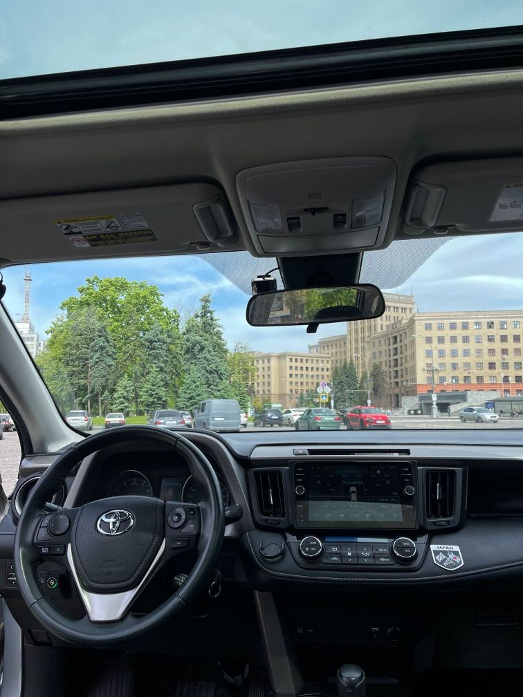 Toyota Rav 4 2017 року