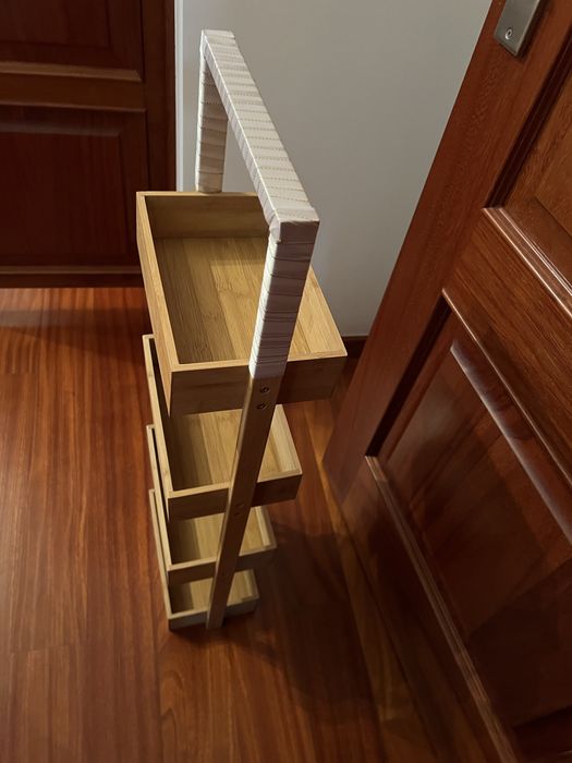 Estante para por na igreja