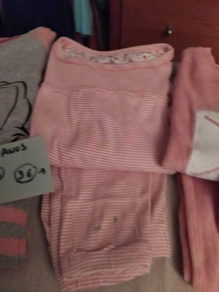 Pijamas de menina 4-5 anos e 6-7 anos (3€ e 5€)