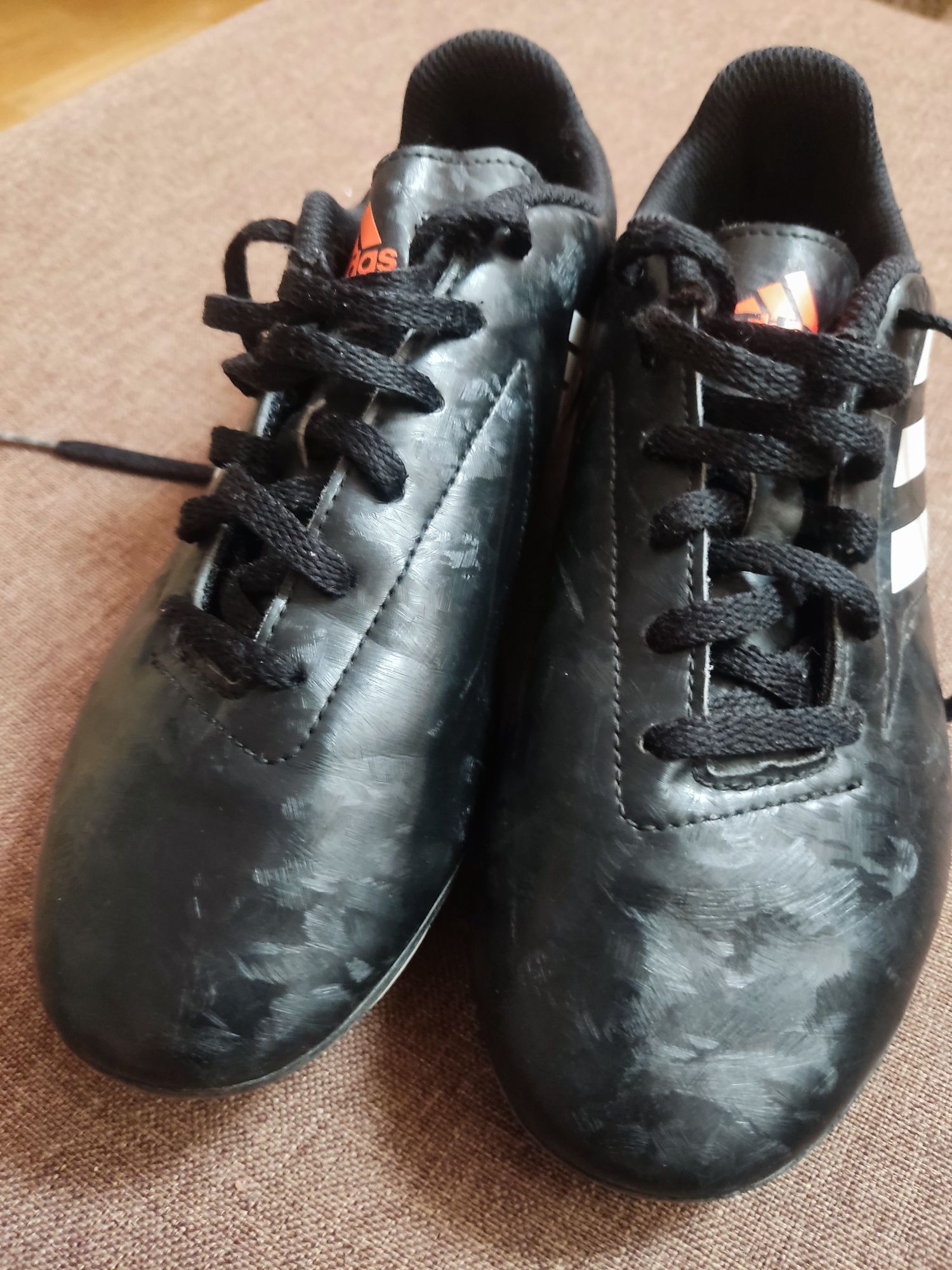 Продам бутси . Adidas
