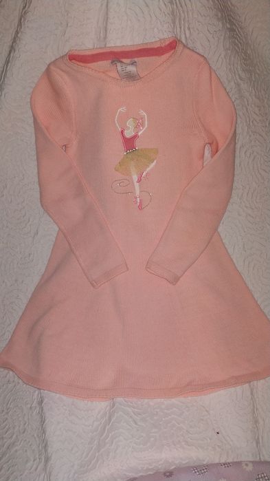 Розовое платье на девочку зимнее в школу