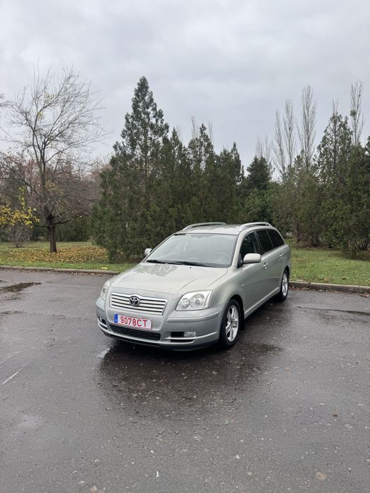 Toyota Avensis 2,0d механіка в ідеальному стані універсал дизель