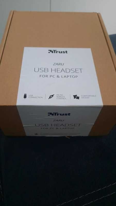 Headphones com micro Trust USB headset