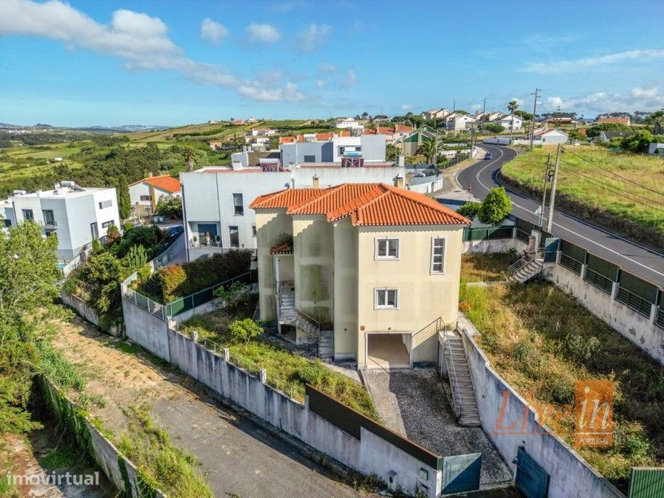Moradia T4 Isolada à Venda na Carvoeira