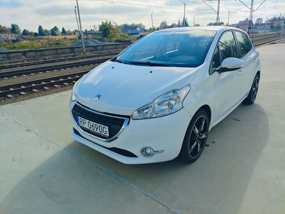 Peugeot 208 Peugeot 208