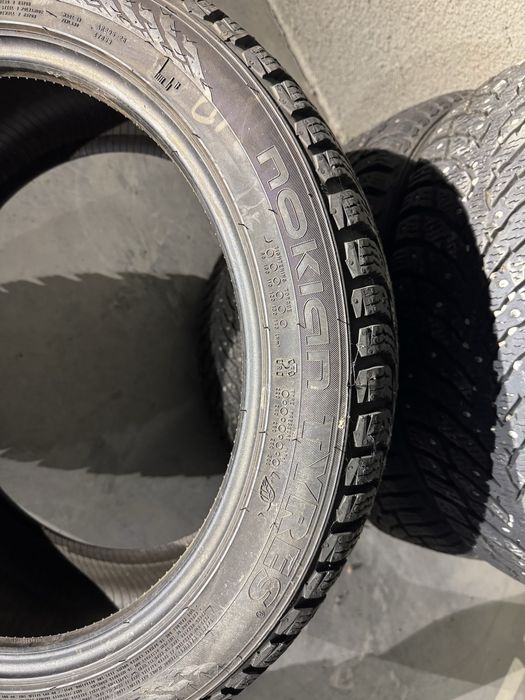 Nokian Hakkapeliitta 9 245/45 R18 стан нової