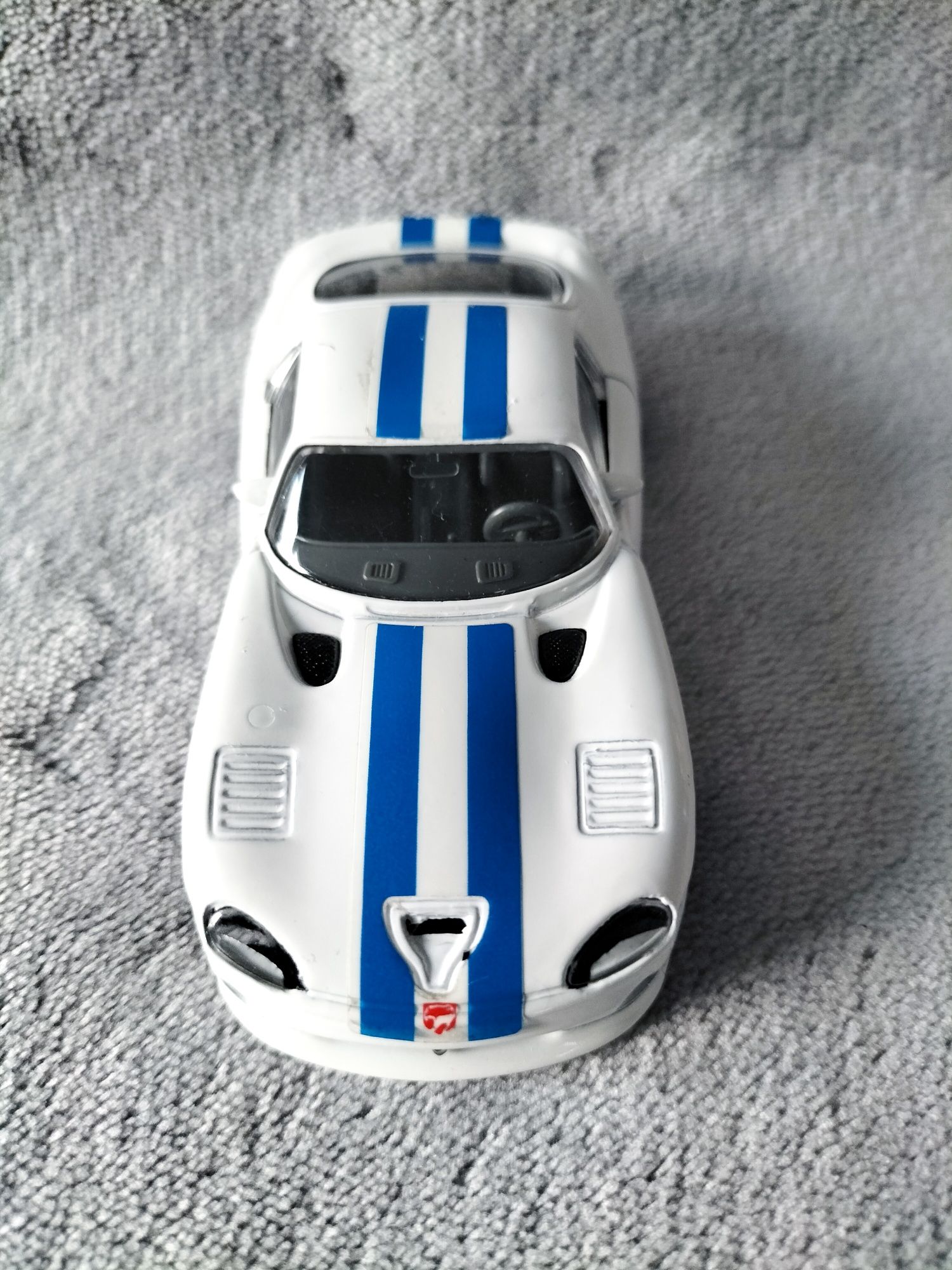 Dodge Viper GTS  Coupe Bburago 1:43 Kolekcjonerski model samochodu