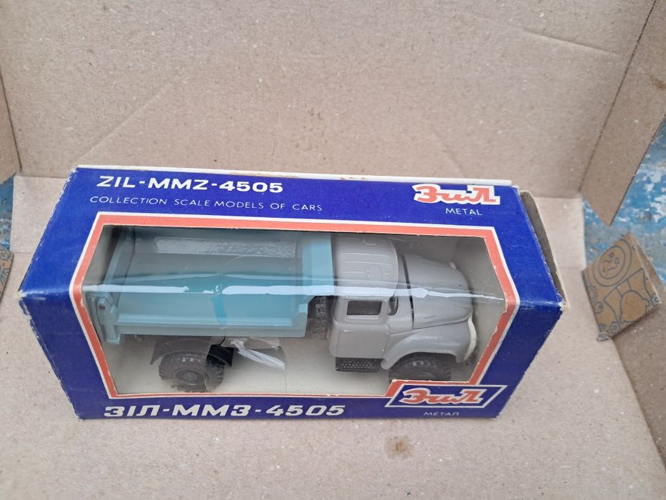 Машинка моделька ссср