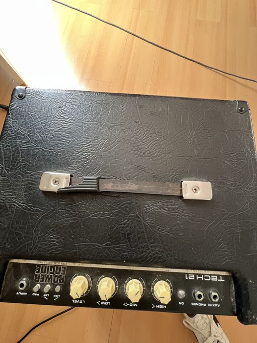 Amplificador Guitarra e baixo