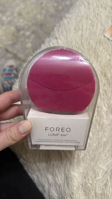 Очищающа щітка для лиця рожева Luna mini