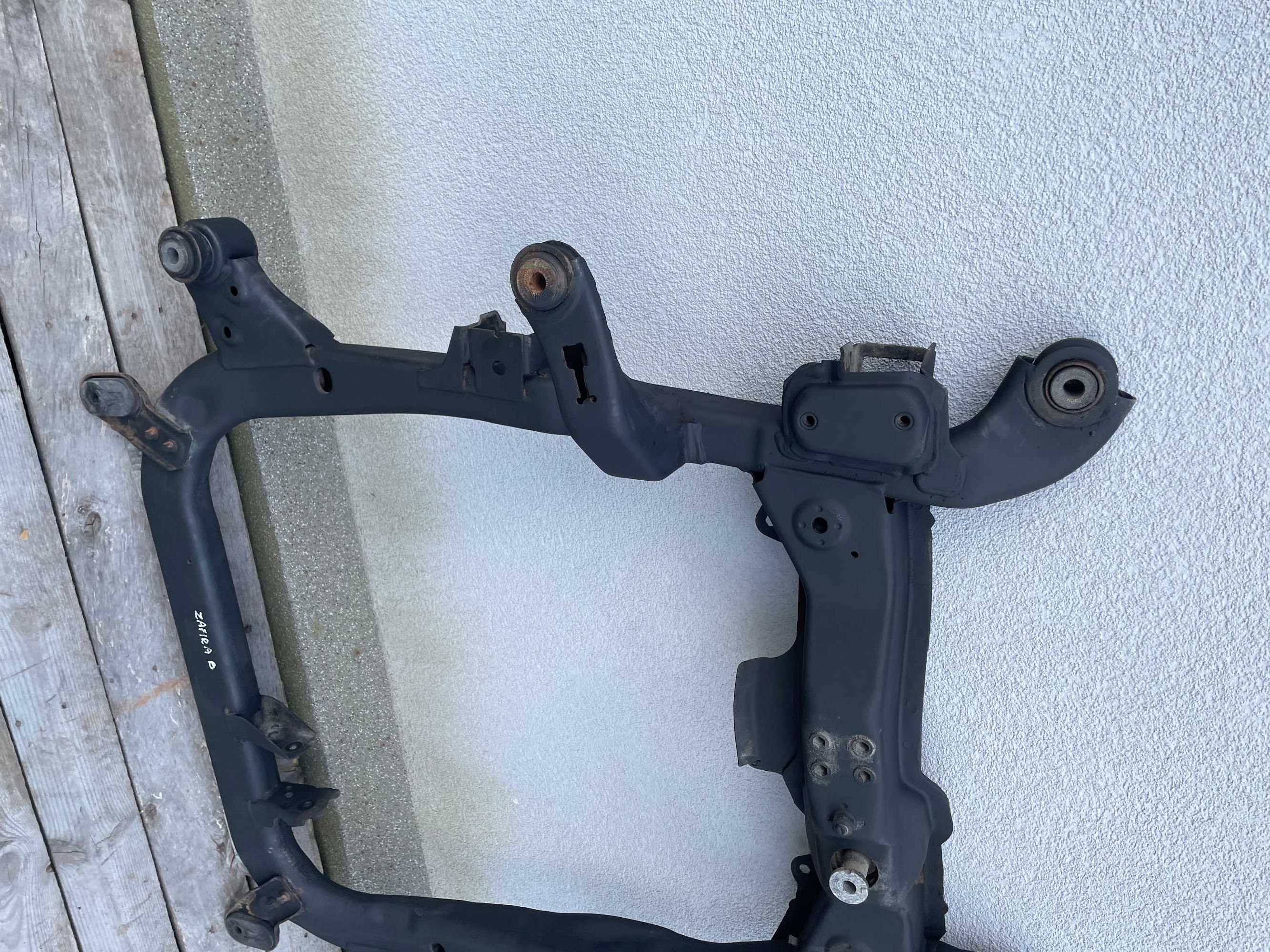 Opel Zafira B 1.6 1.8 Benzyna Wózek Sanki Trawers Przód Belka Kołyska