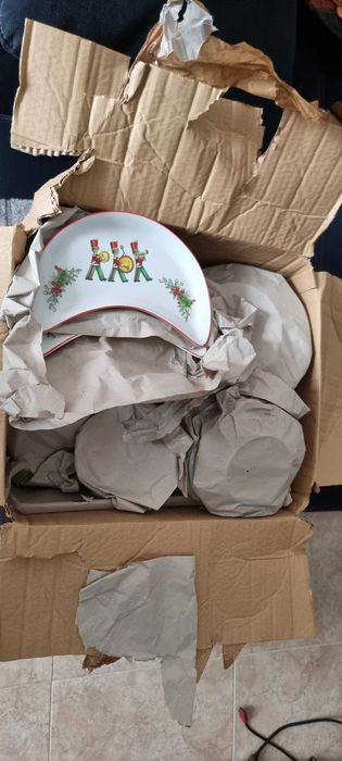 Conjunto loiça VISTA ALEGRE (cristmas magic 45 peças novas) porcelana
