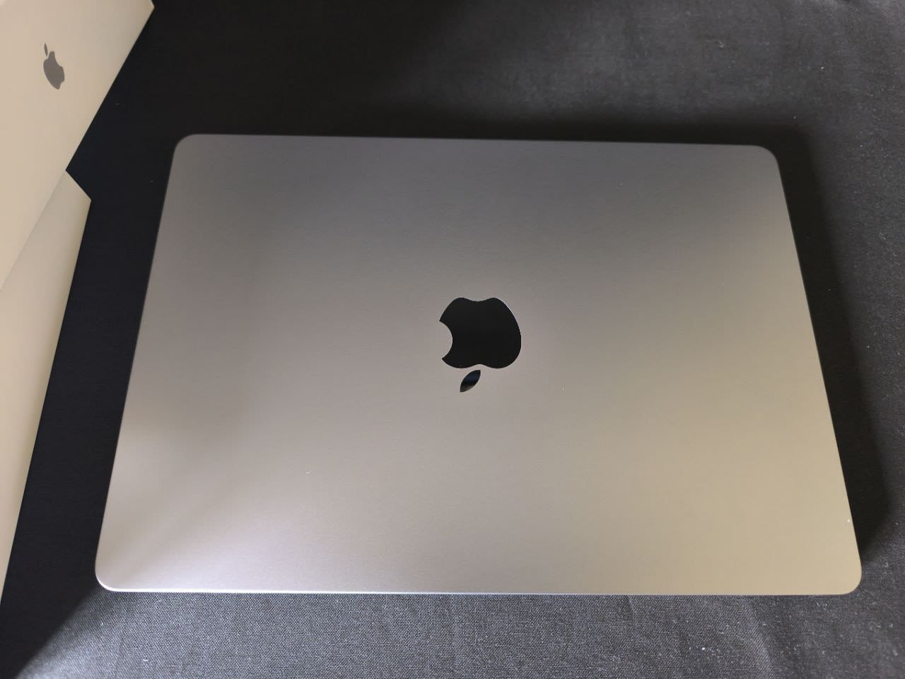Apple MacBook Air M2 8CPU 8GPU 256GB