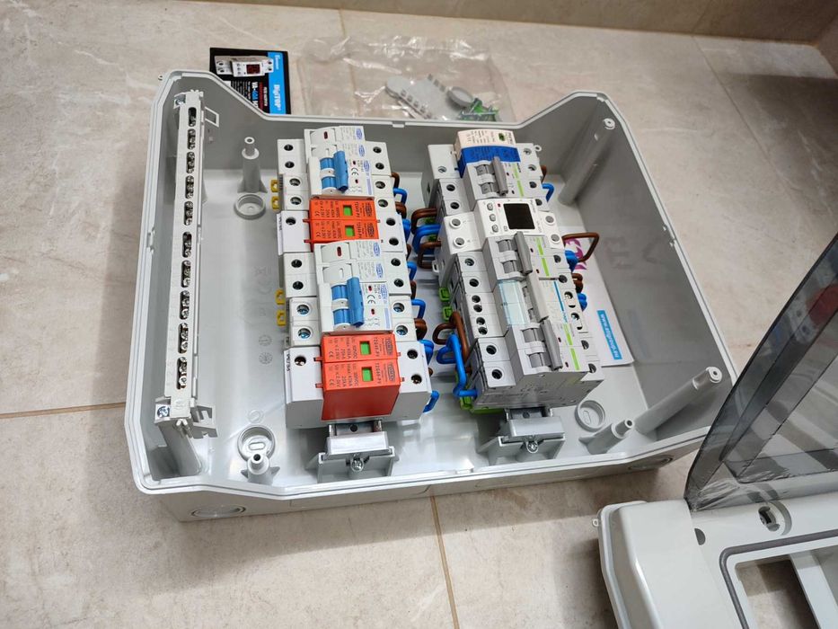 Готовий щиток захисту інвертора 1 фаза/ Deye 5-12 кВт AC+DC
