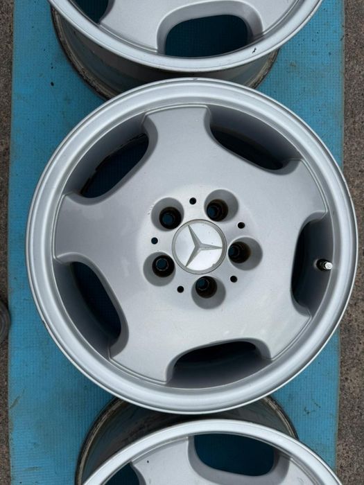 Продам диски Mercedes r 16