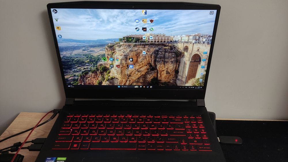 Продаю игровой ноутбук