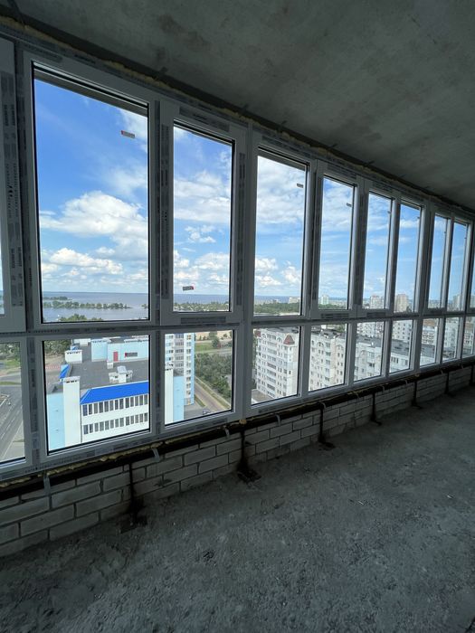 Продаж квартир  2+1 з панорамним видом на р.Дніпро