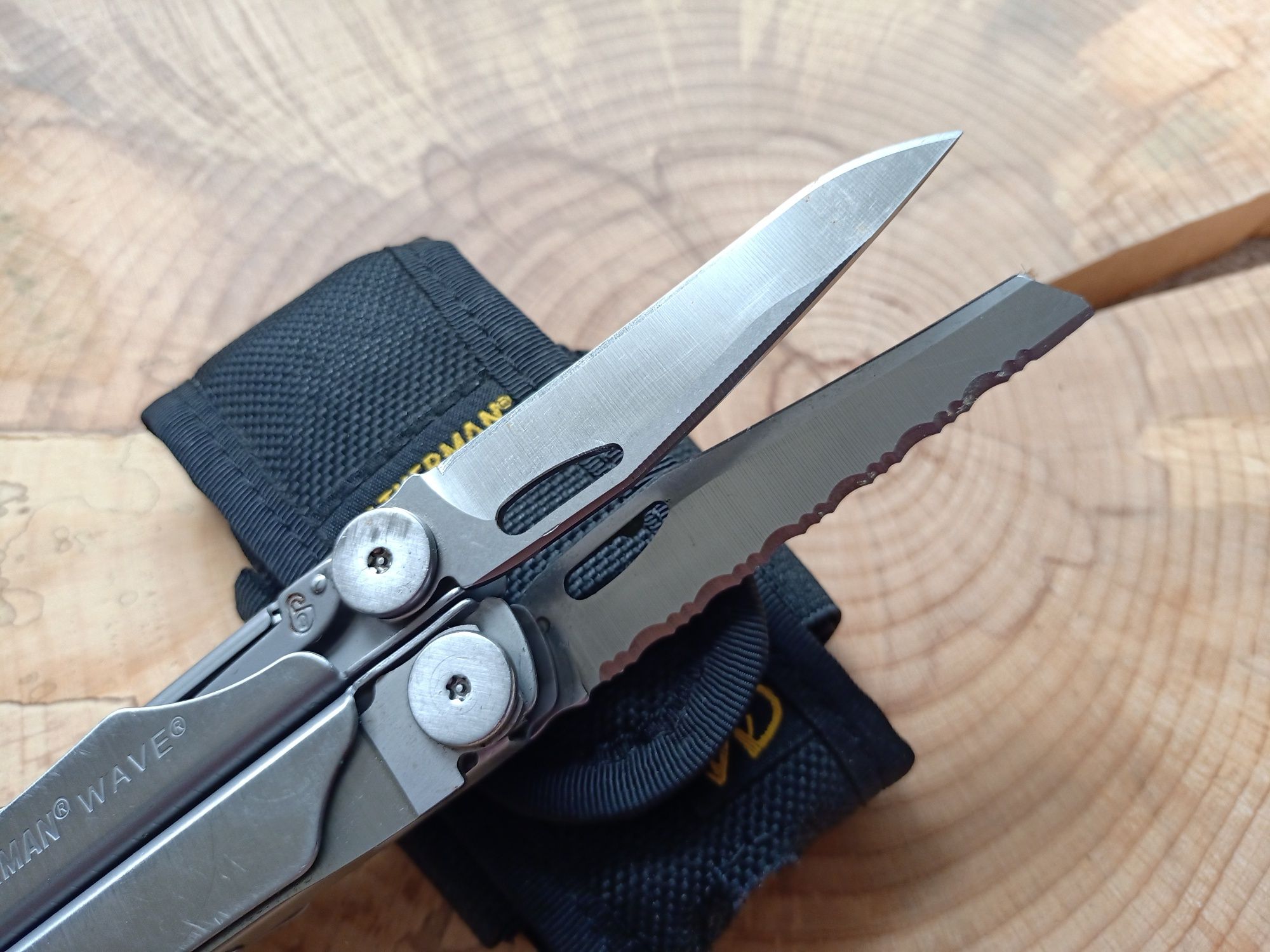 Multitool Leatherman Wave