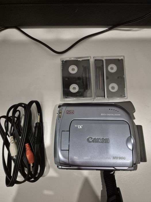 Kamera analogowa Canon MV900 MiniDV