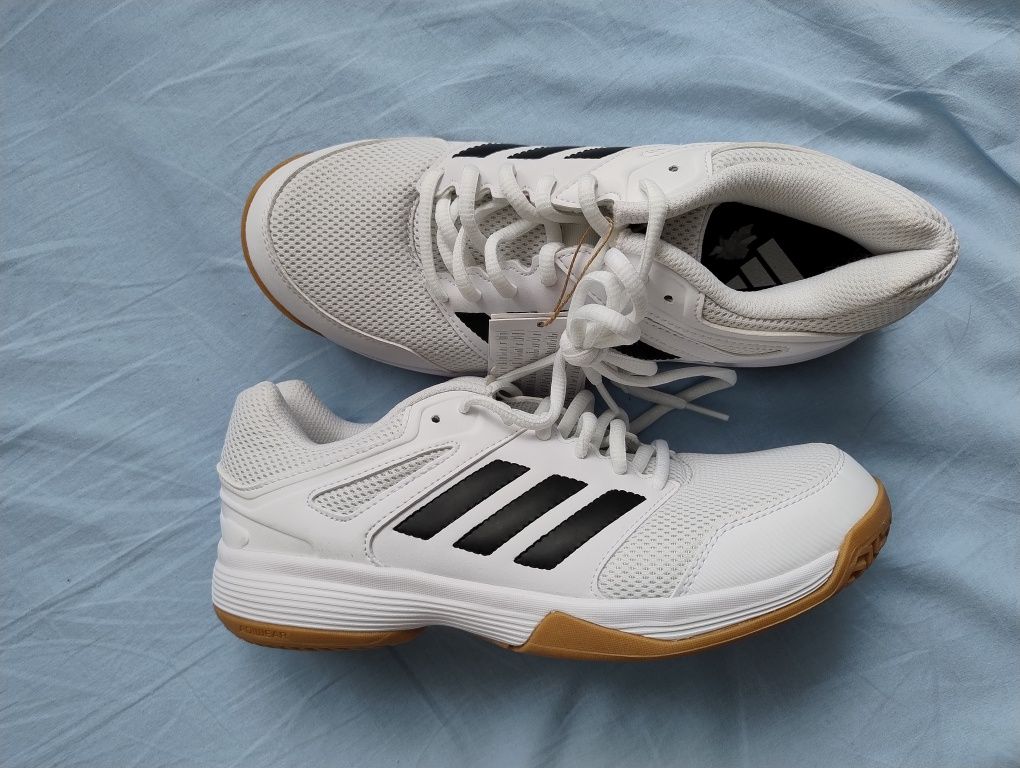 Witam Sprzedam buty Adidas Speedcourt M 
Posiadam dwa kolory : białe o