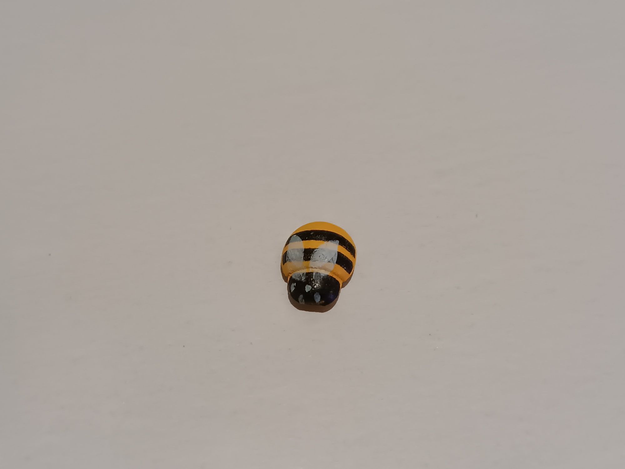 Декор міні "Бджілка"(13*10мм) упаковка 25шт;  100 шт - 120 грн .