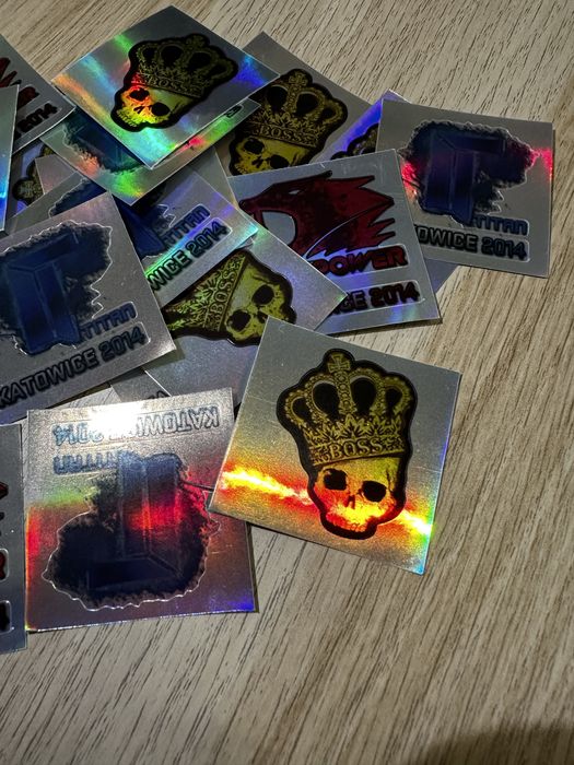 Sticker’s Ibuypower e titan holo + crown foil