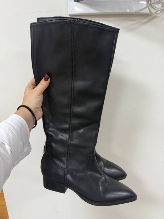 Нові жіночі шкіряні чоботи
