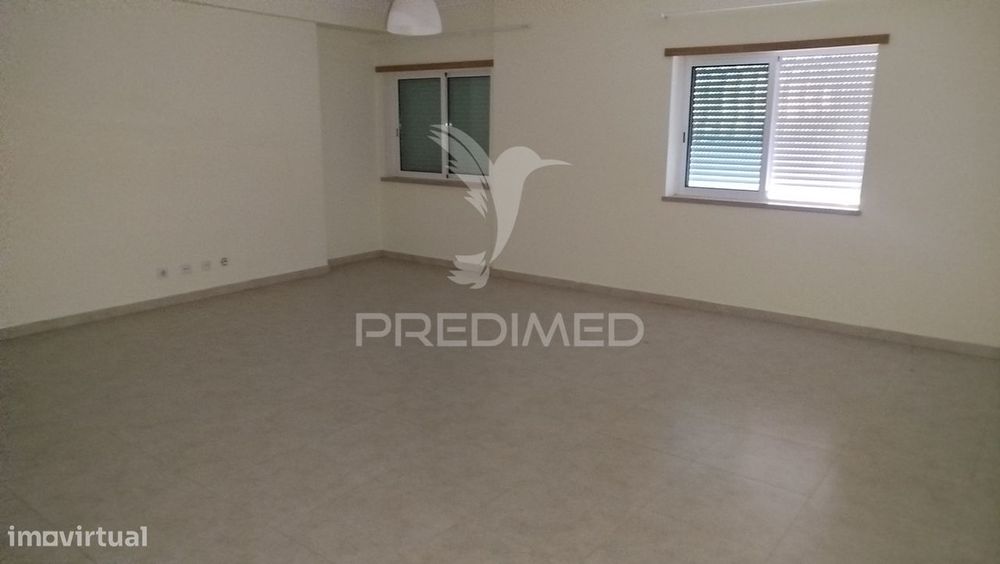 Apartamento T3 para alugar em Palhais