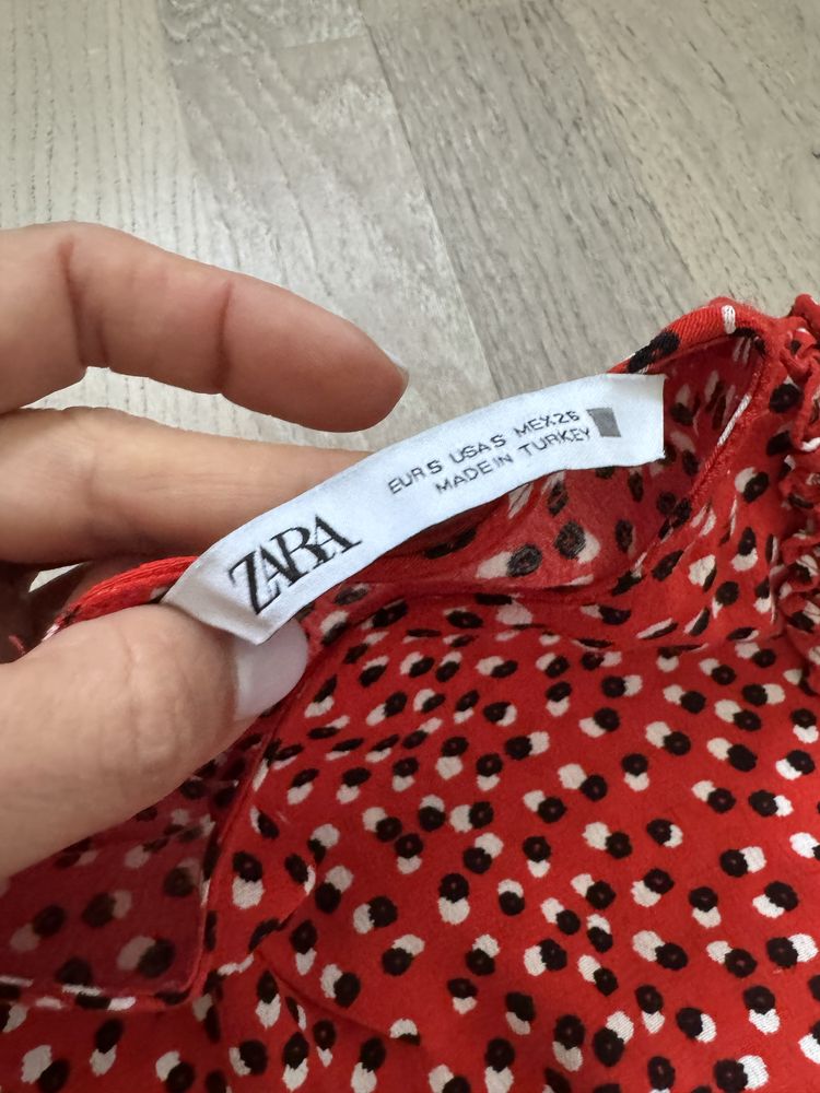 Легке плаття Zara