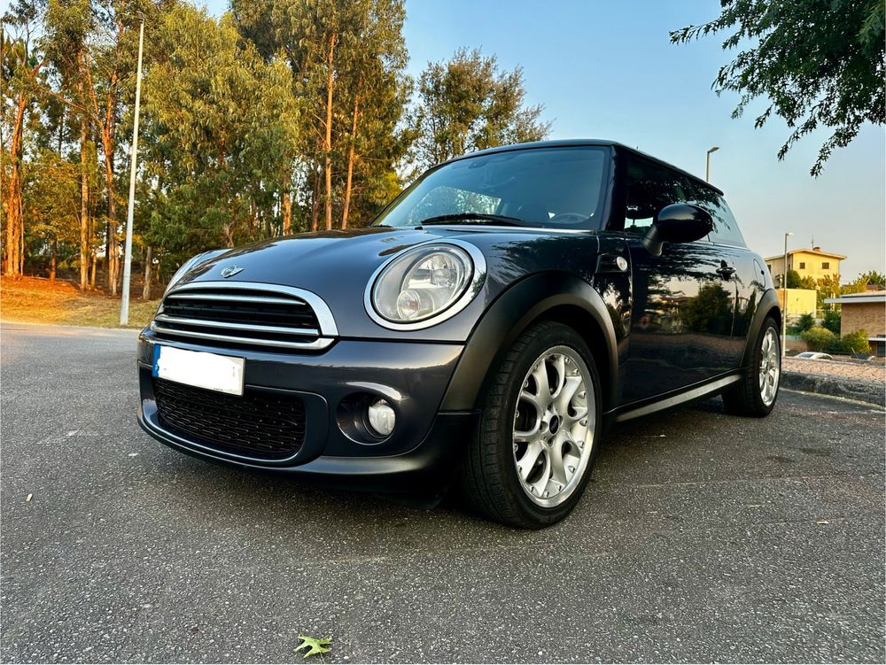 Mini one cooper  1.6L motor bmw 110 cv ano 2012 .