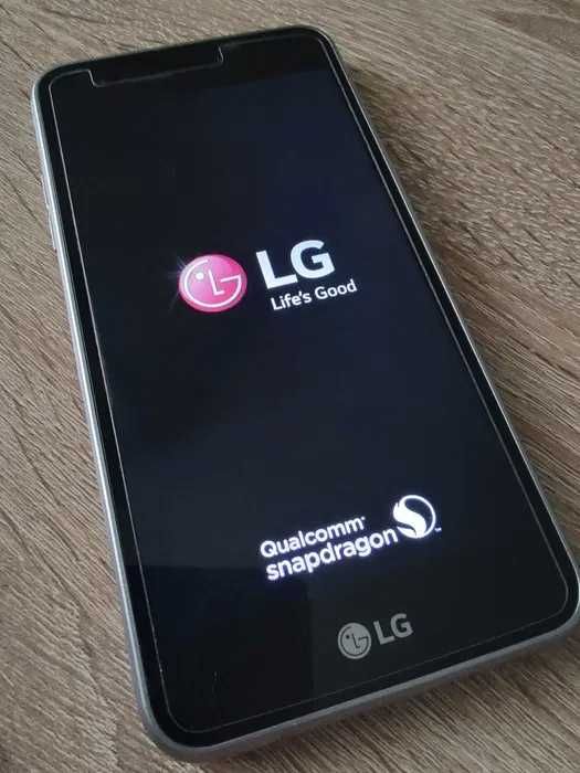 LG K4 2017 i Sony E4