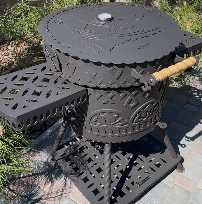 Вугільний гриль "Дракар" з кришкою і полицями, товщина 4мм