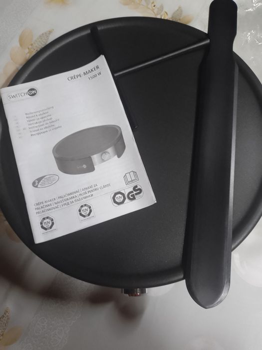 Млинниця Switch On з лопатою та Т - образною паличкою для тіста.