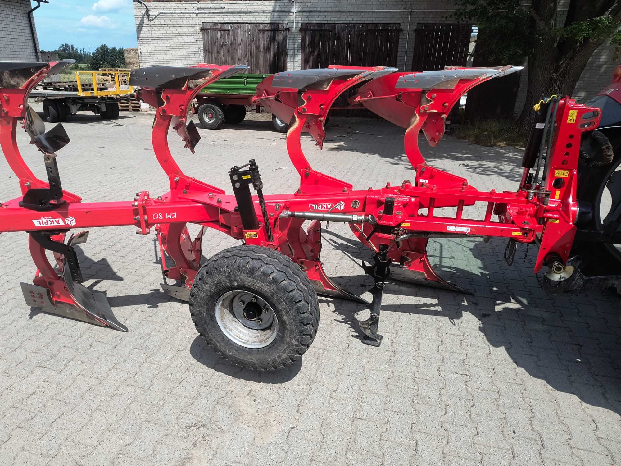Pług obrotowy AKPIL KM 80 3+1