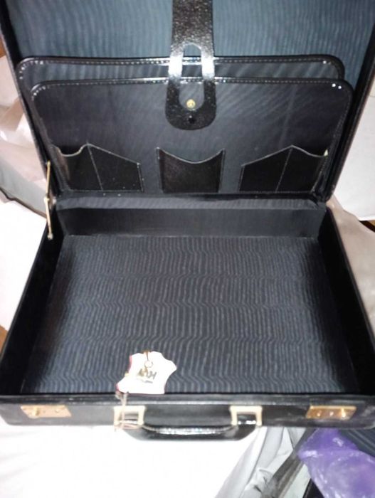 Коженный дипломат (кэйс).Чехословакия.