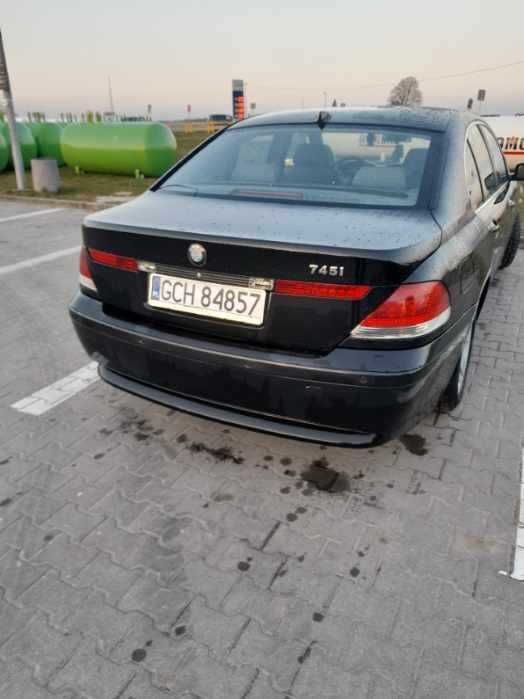 BMW e65 745i V8 330KM