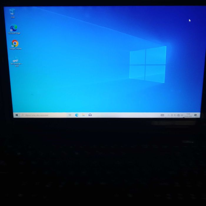 Laptop ASUS K50AD zasilacz.
