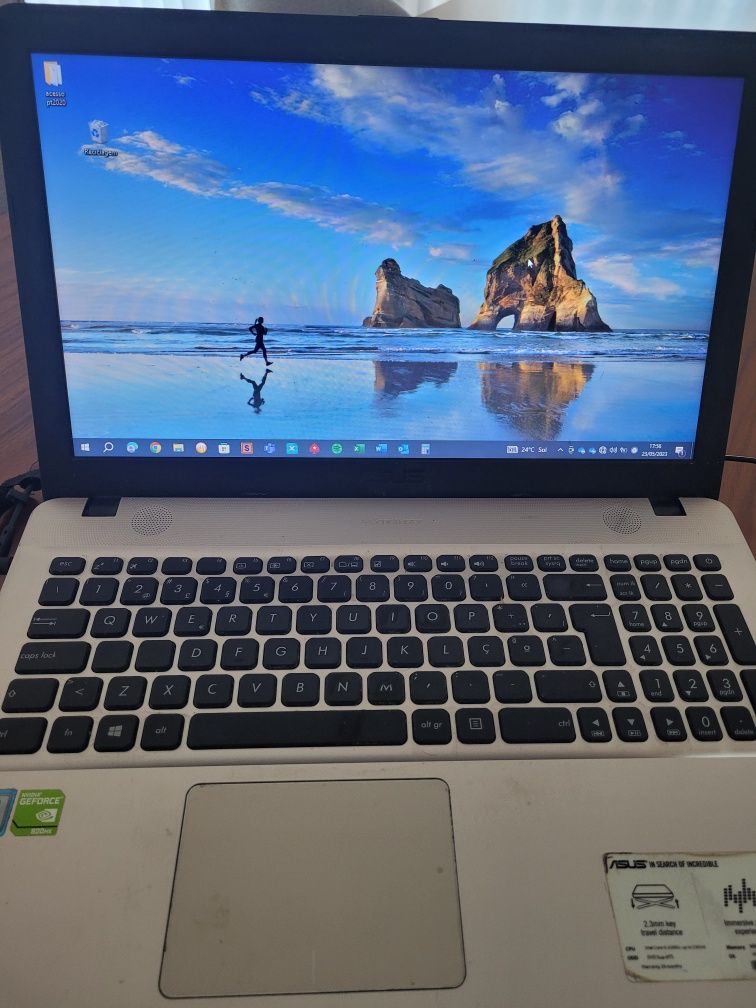 Portátil ASUS - a funcionar - para peças ou recondicionar