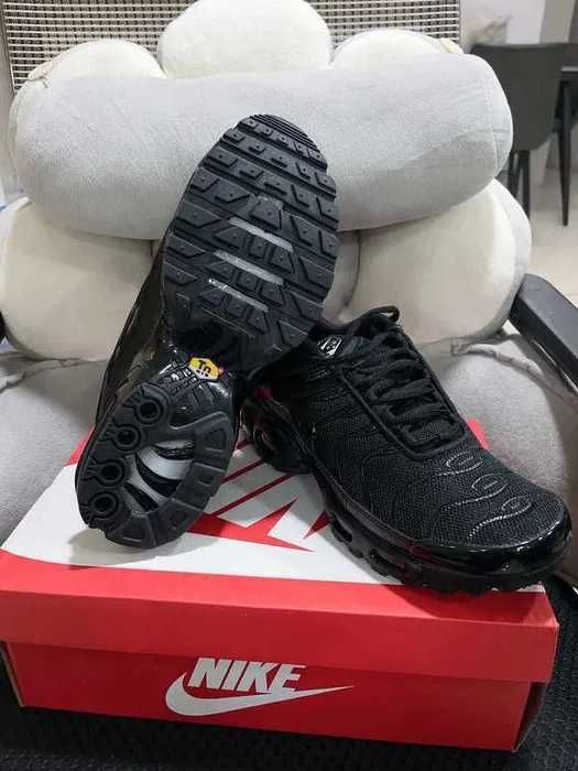 buty Espadryle NikeAirMaxTNPlusBlack Espadryle R.40