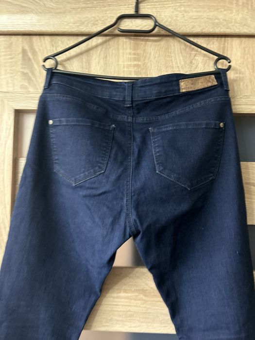 Spodnie jeansy damskie