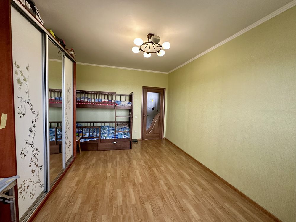 Продаж просторої 2к.квартири вул. Вокзальна 53 , смт Глеваха Київ.обл