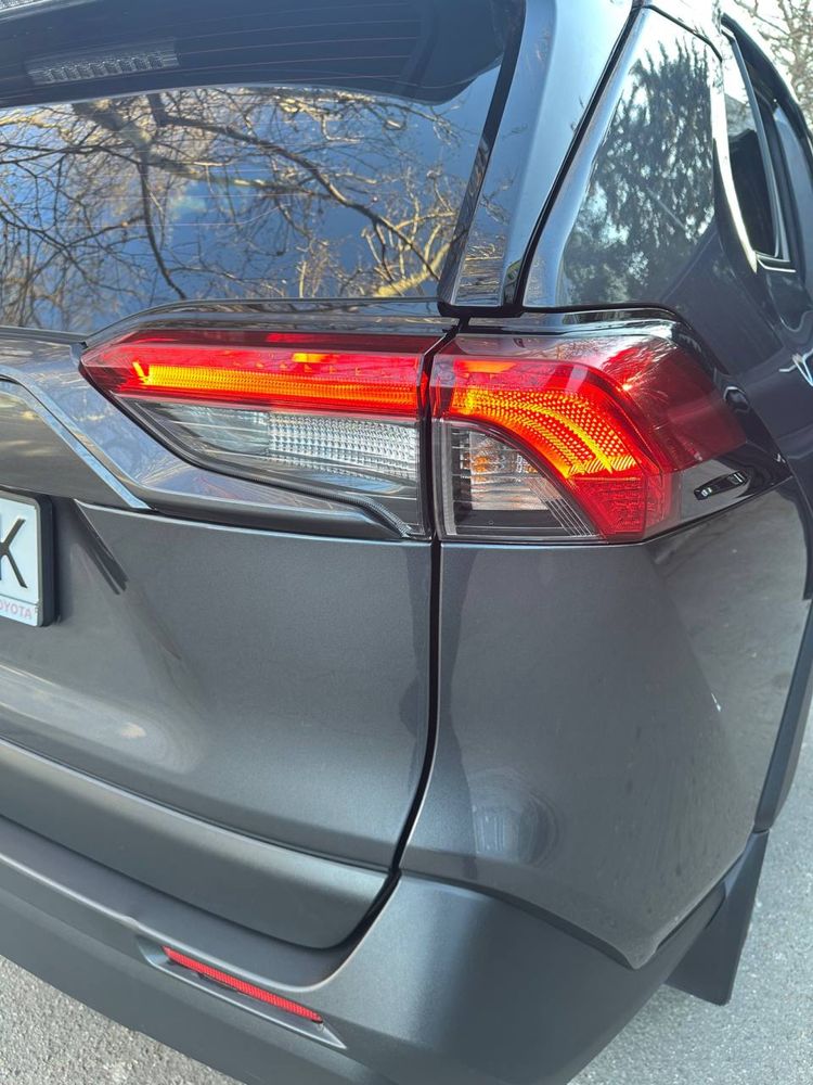 Продам офіційне авто Toyota RAV 4 2019 р.в