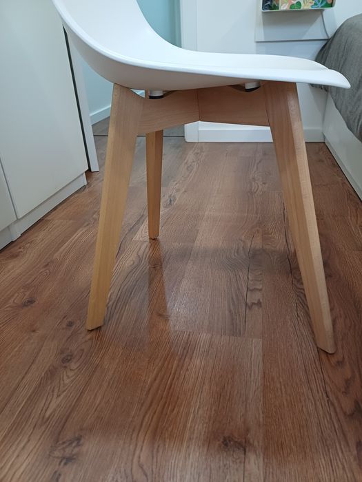 Cadeira Sklum branca