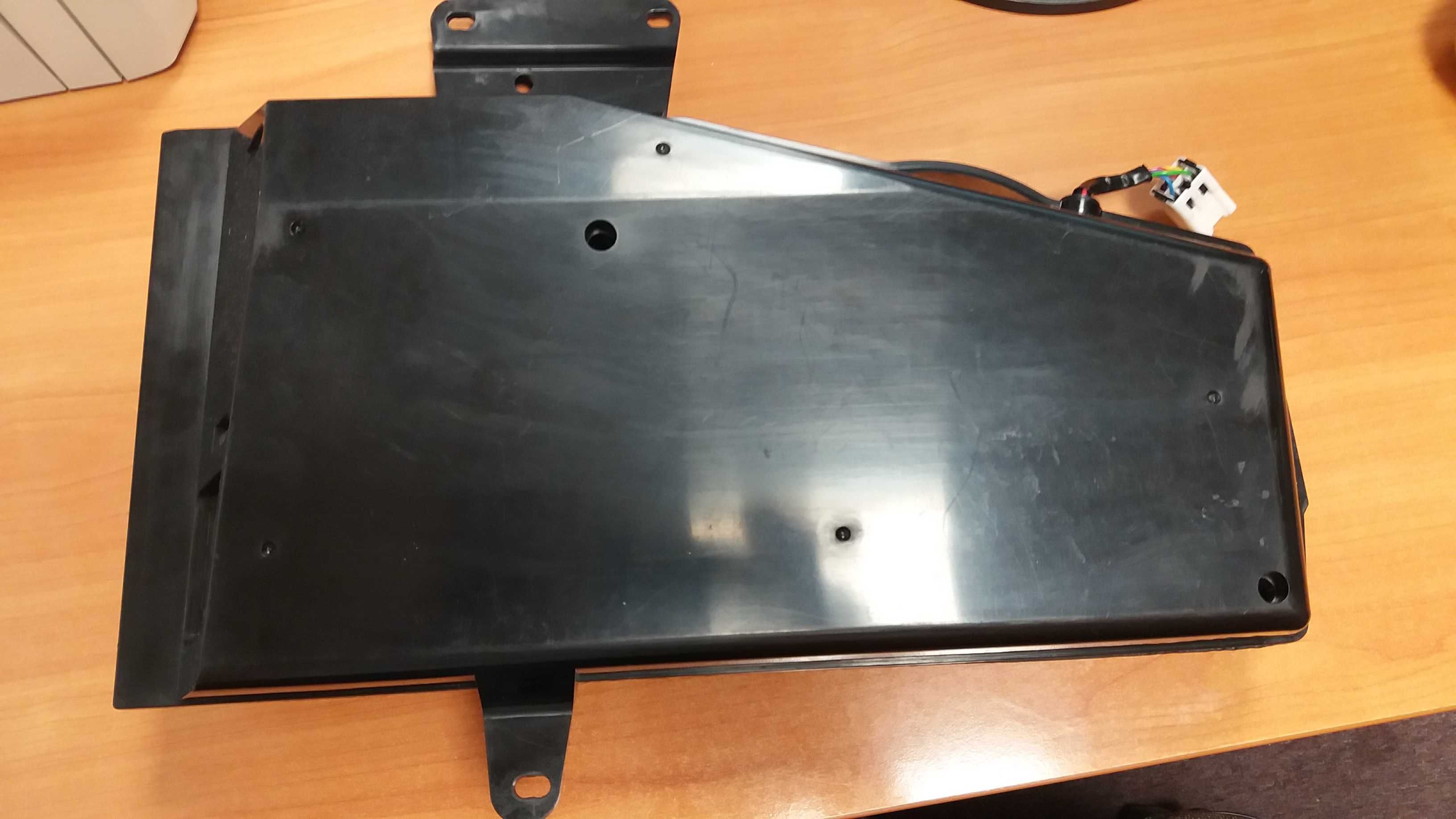 Nissan Subwoofer / Głośnik subufer