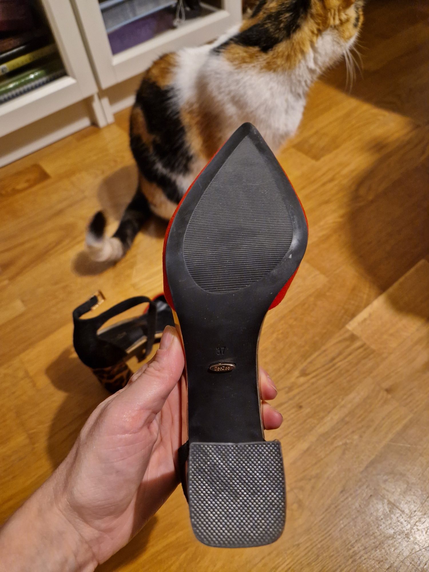 DeeZee buty na obcasie