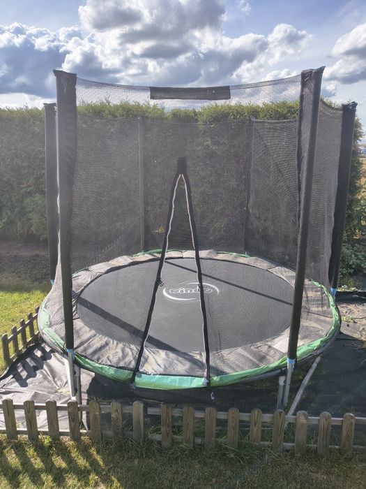 Trampolina ogrodowa 8ft